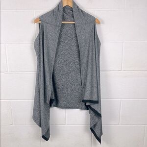 Athleta Women’s Om wrap in powervita heathered gray NWT